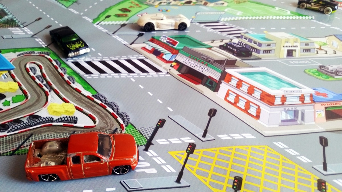 Pista Para Carrinhos HOTCARS Cidade Construção 1,8x1,2m