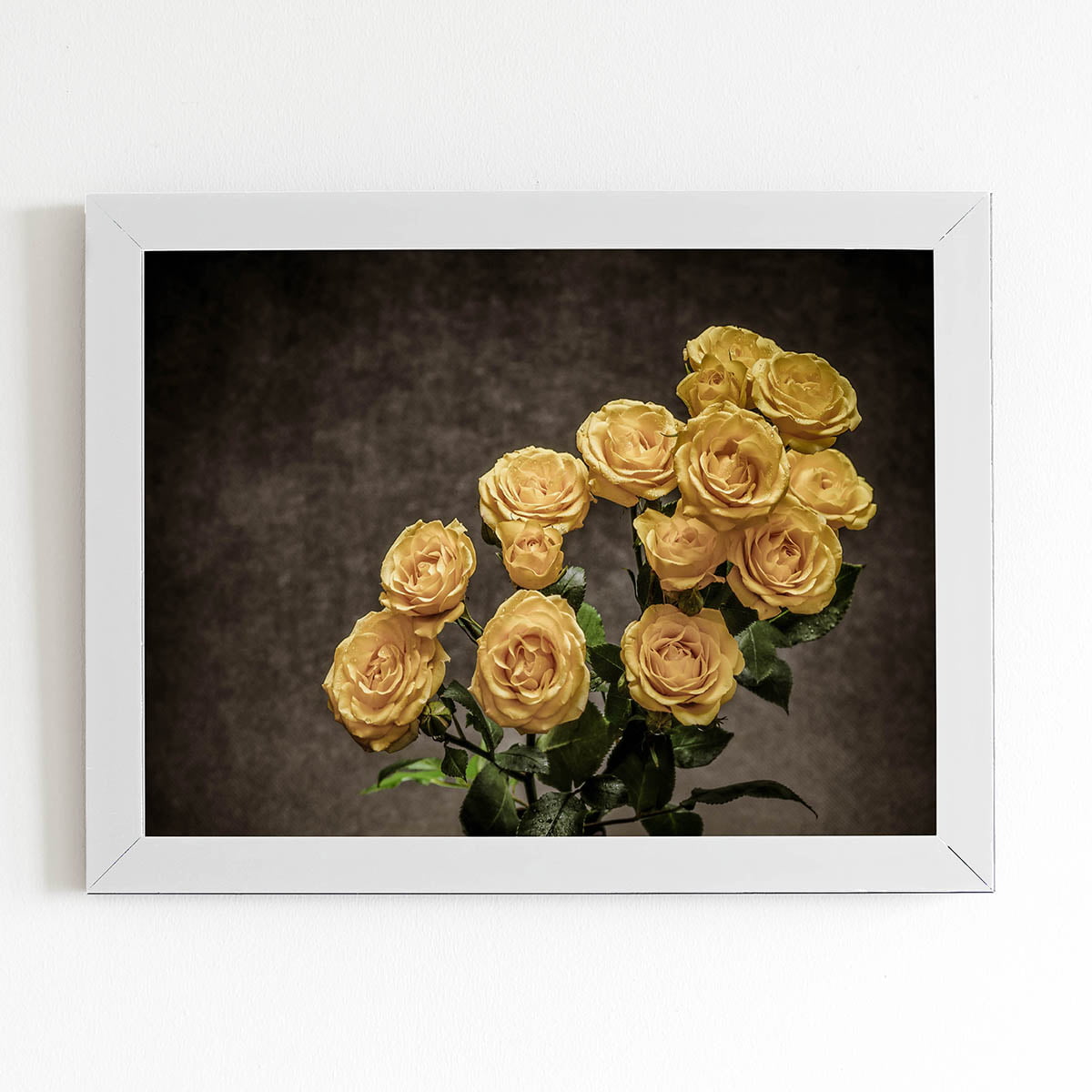 Quadro Buquê de Rosas Amarelas Sépia Moldura Branca 60x40cm 